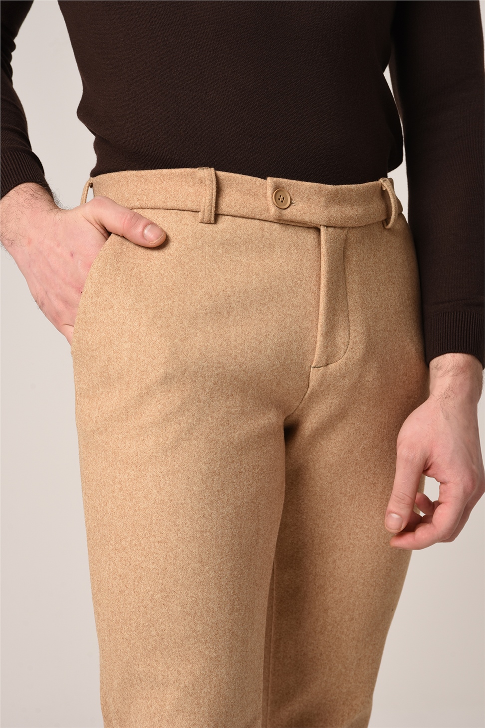 بنطال كاشيه بقصة ضيقة للرجال