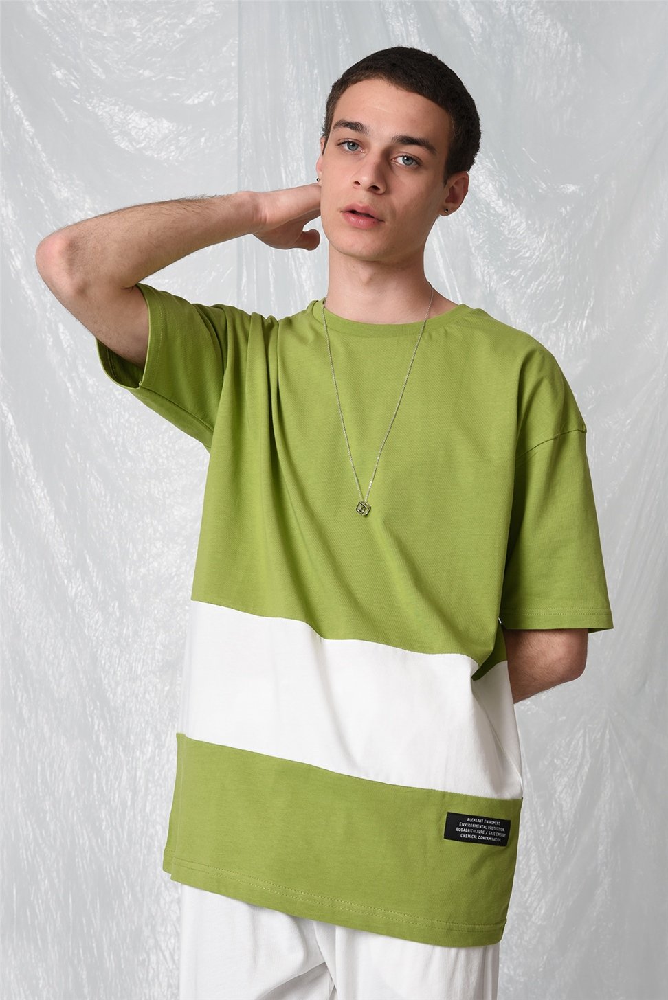 تي شيرت مخطط أحادي اللون كبير الحجم