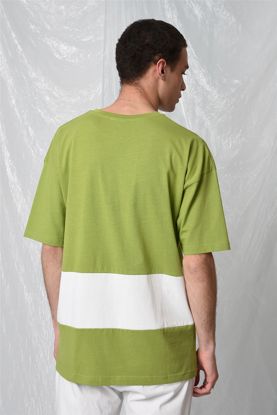 تي شيرت مخطط أحادي اللون كبير الحجم