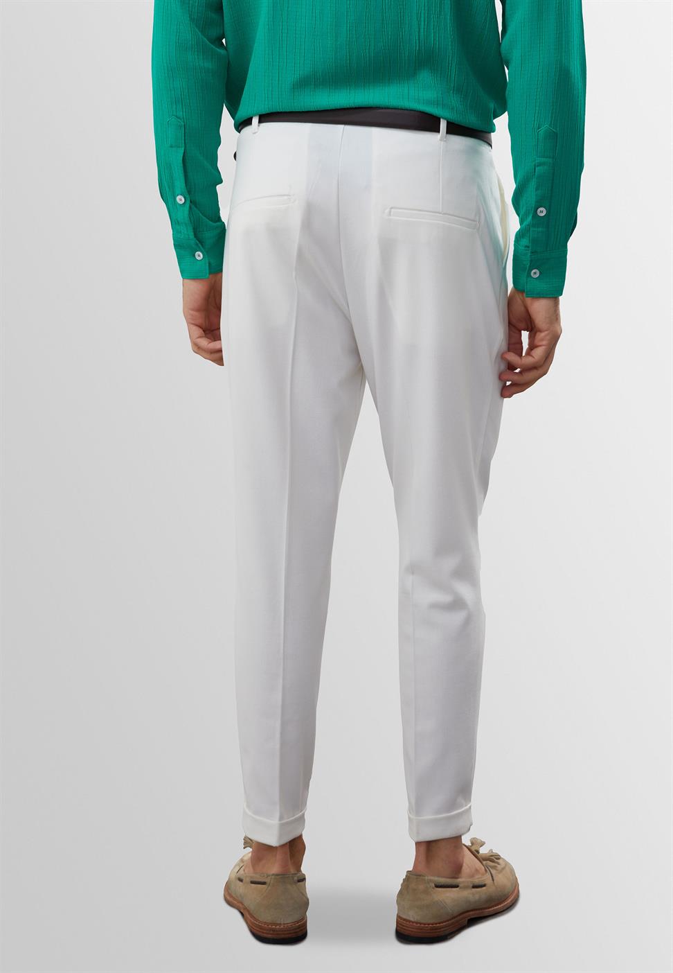 بنطلون عالي الخصر بحزام