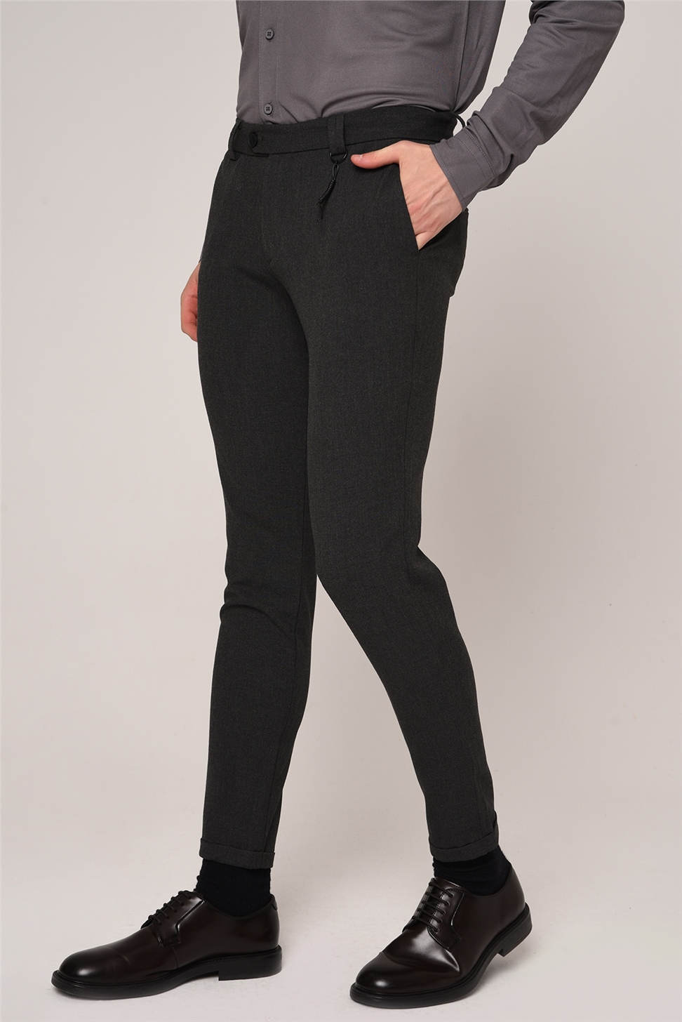 بنطال إكسسوار بقصة ضيقة للرجال