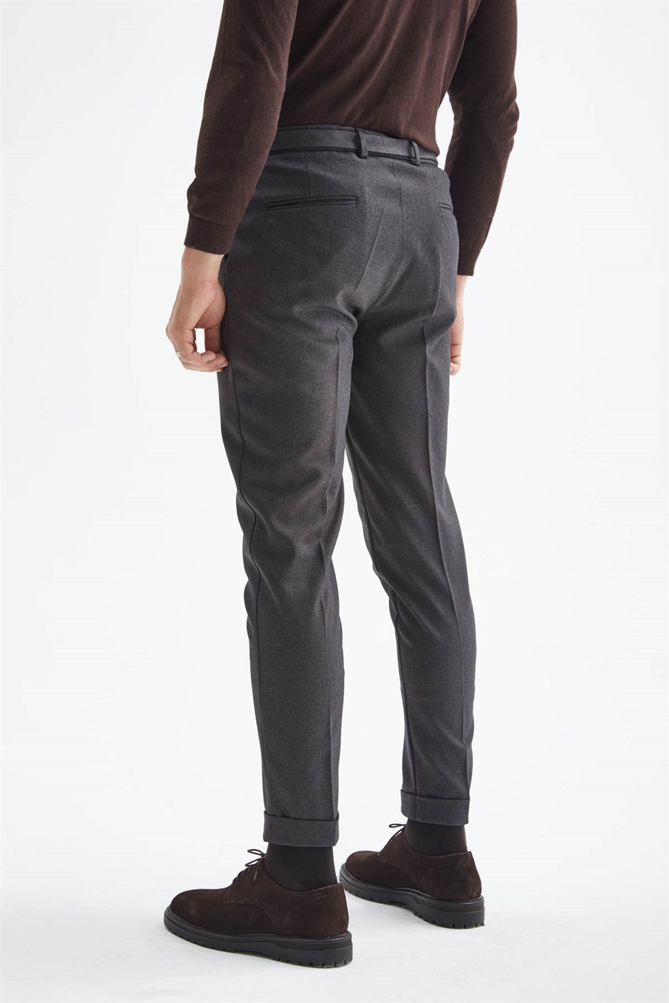 بنطلون مطوي بحزام عالي الخصر