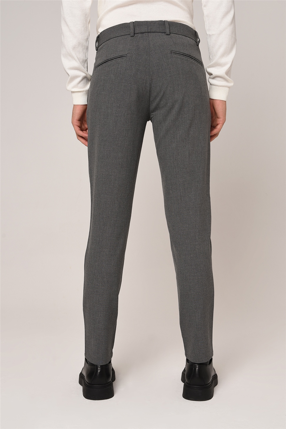 بنطال قطني بقصة ضيقة للرجال