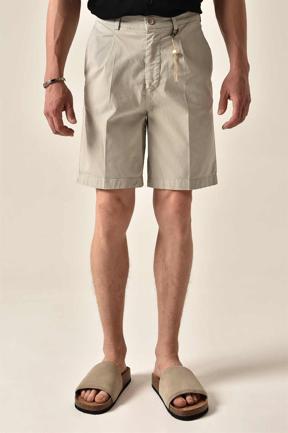 عادية تناسب شورتات رجالية مطوي