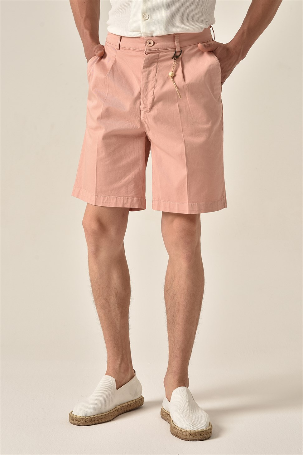عادية تناسب شورتات رجالية مطوي