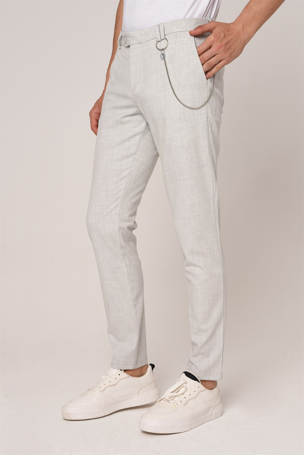 بنطال قماشي ذو قصة ضيقة للرجال