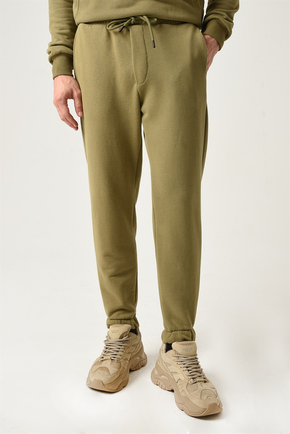 بنطال رياضي للرجال