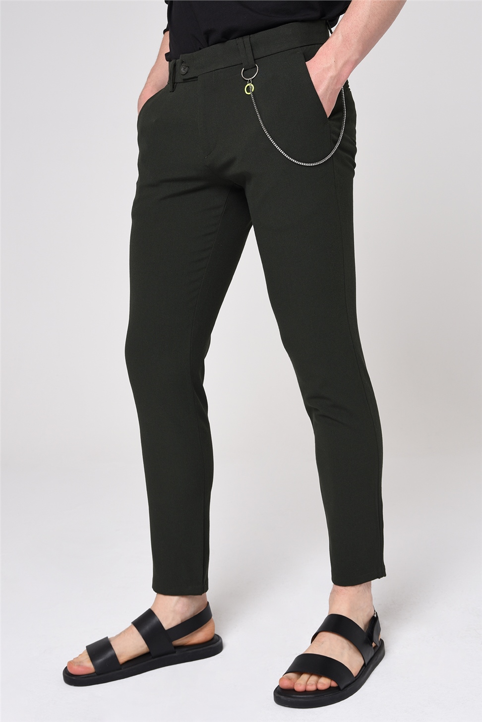 بنطال قماشي ذو قصة ضيقة للرجال