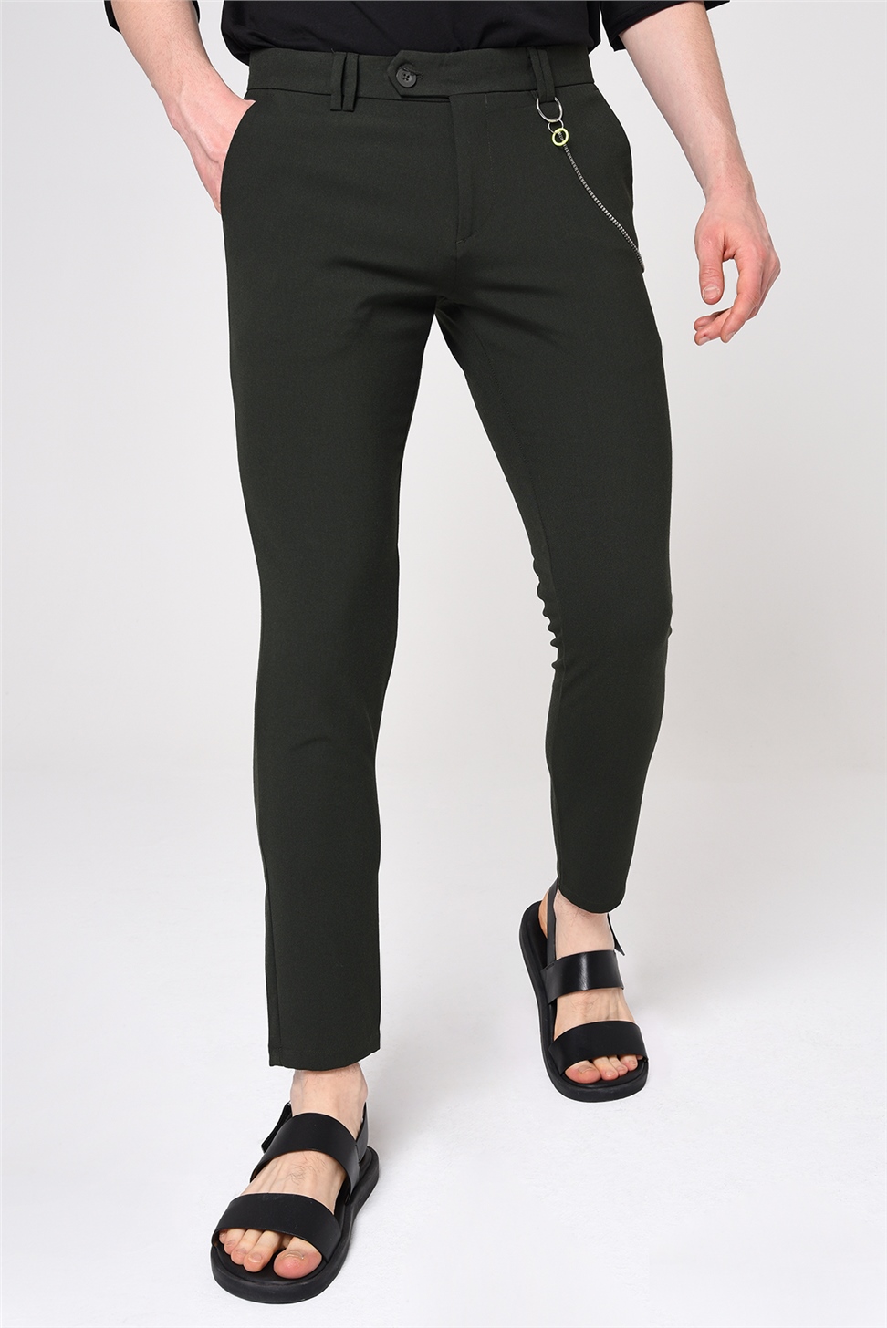بنطال قماشي ذو قصة ضيقة للرجال