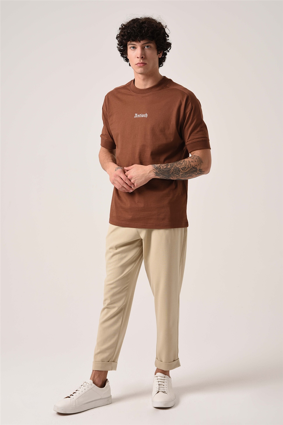 تي شيرت أنطاكية كبير الحجم مطبوع