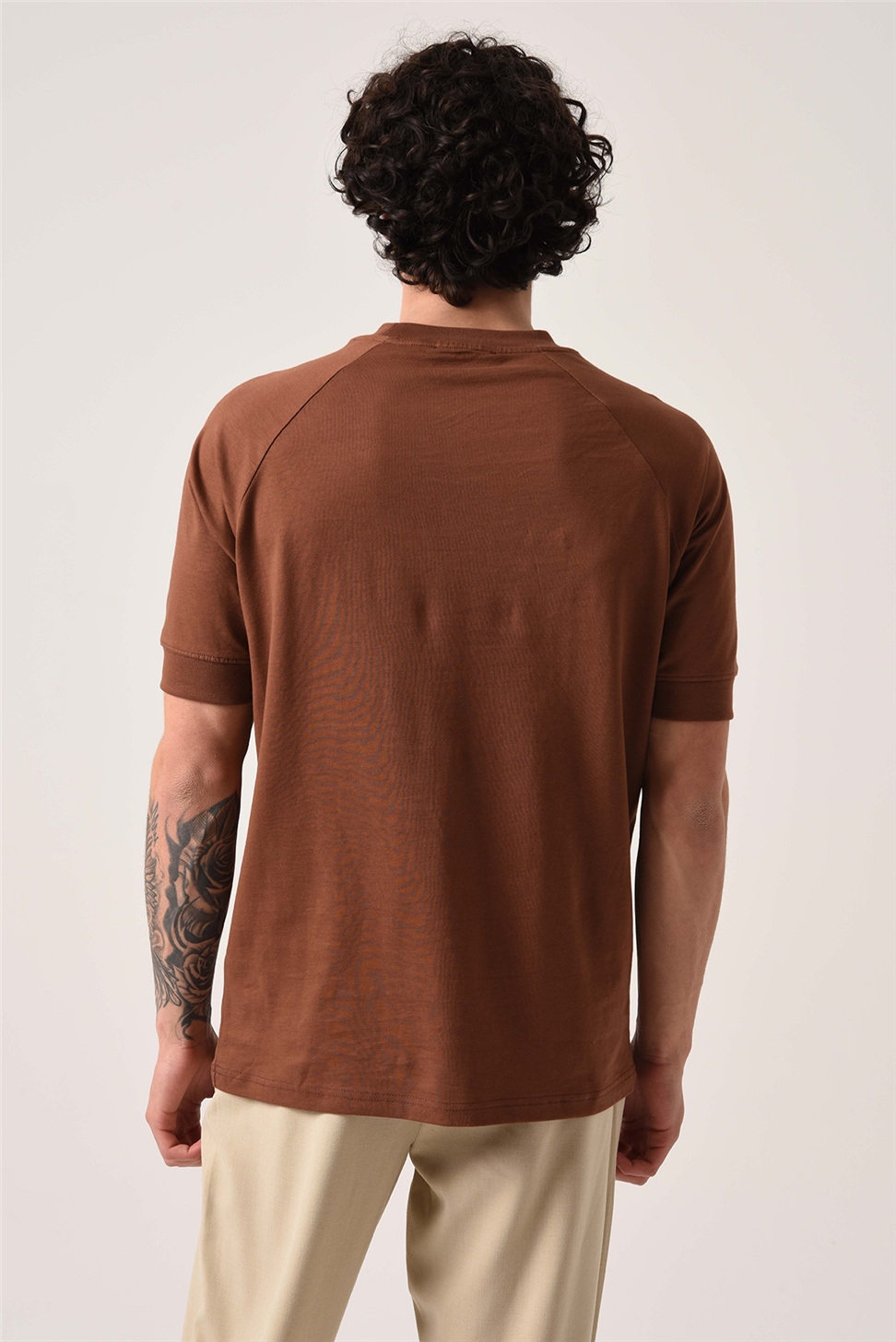 تي شيرت أنطاكية كبير الحجم مطبوع