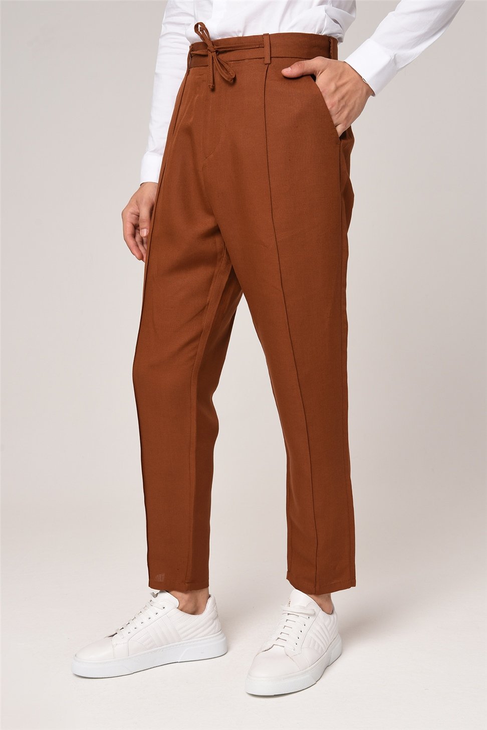 بنطال كتان صديقها