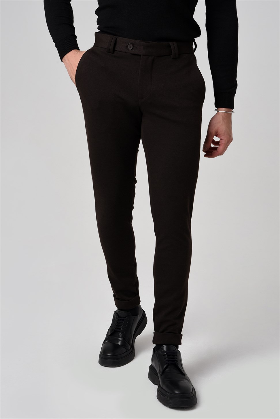 بنطال ذو قصة ضيقة للرجال بساقين مزدوجة