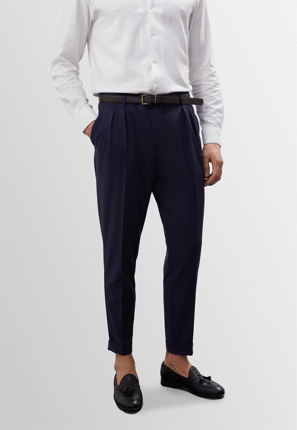 بنطلون عالي الخصر بحزام