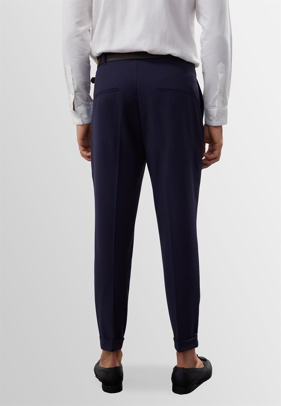 بنطلون عالي الخصر بحزام