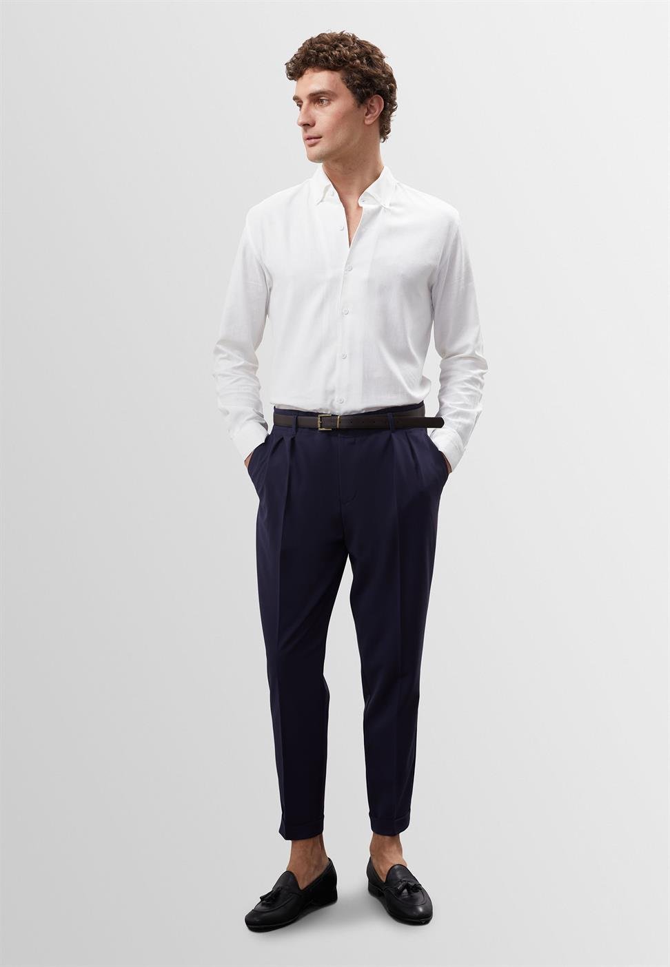 بنطلون عالي الخصر بحزام