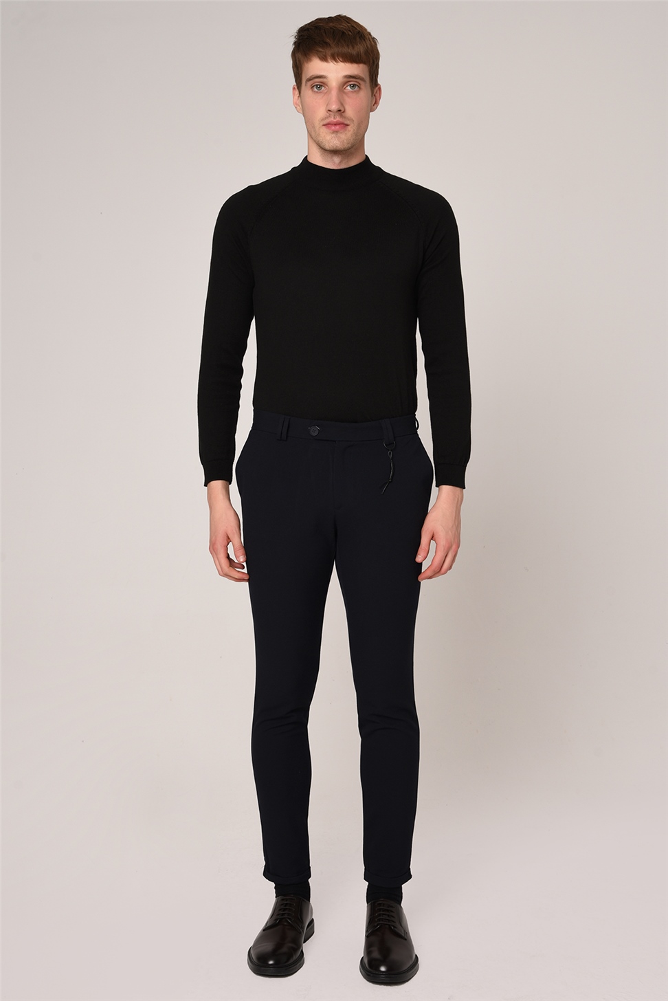 بنطال إكسسوار بقصة ضيقة للرجال