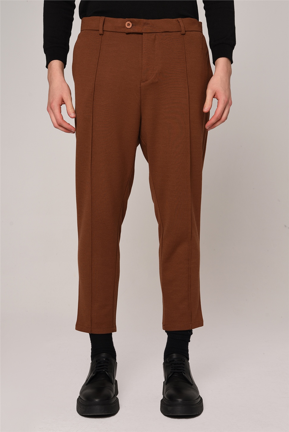 بنطال مخطط بقصة عادية للرجال