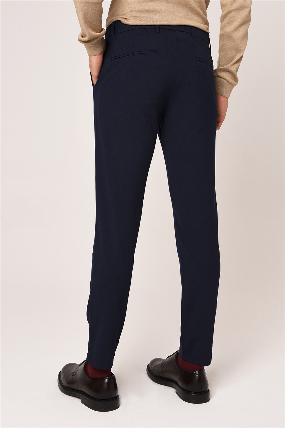 بنطال قطني بقصة ضيقة للرجال