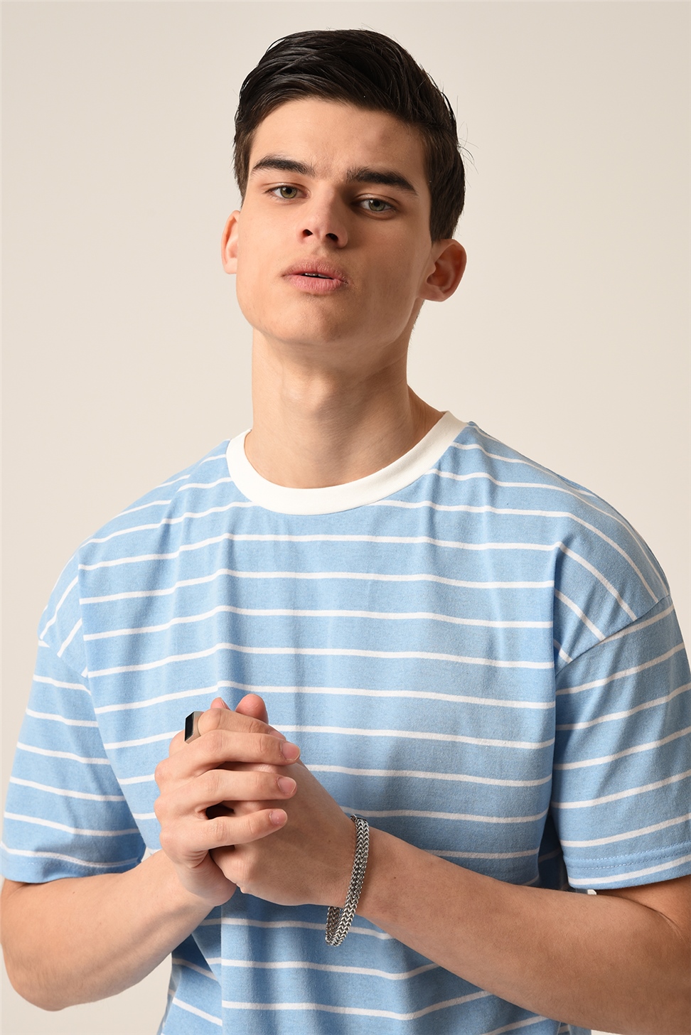 تي شيرت مخطط كبير الحجم