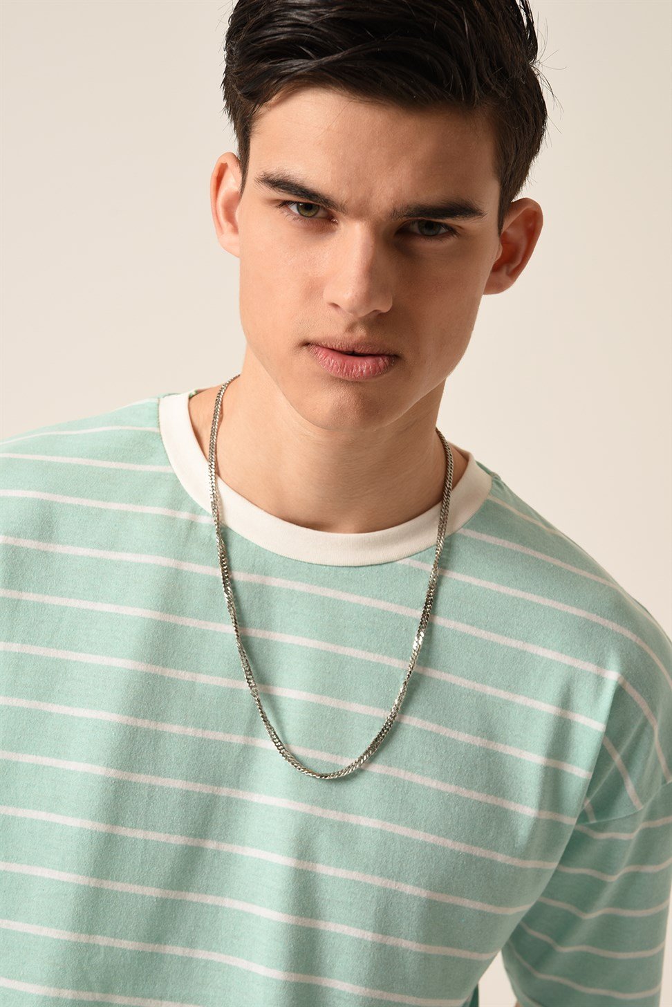 تي شيرت مخطط كبير الحجم