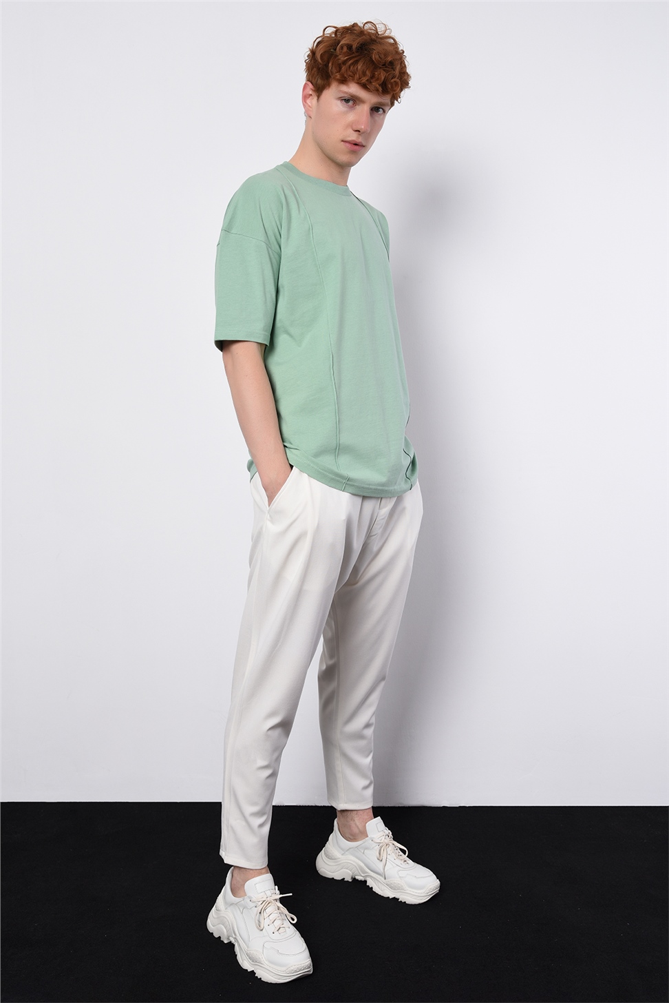 تي شيرت برقبة دائرية مقاس كبير