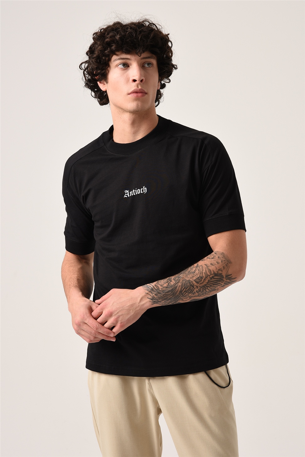 تي شيرت أنطاكية كبير الحجم مطبوع