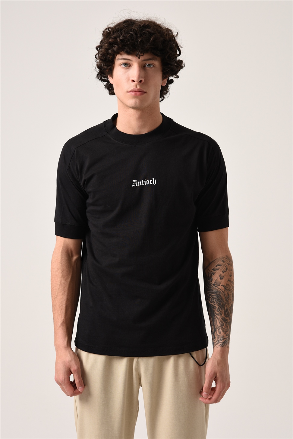 تي شيرت أنطاكية كبير الحجم مطبوع