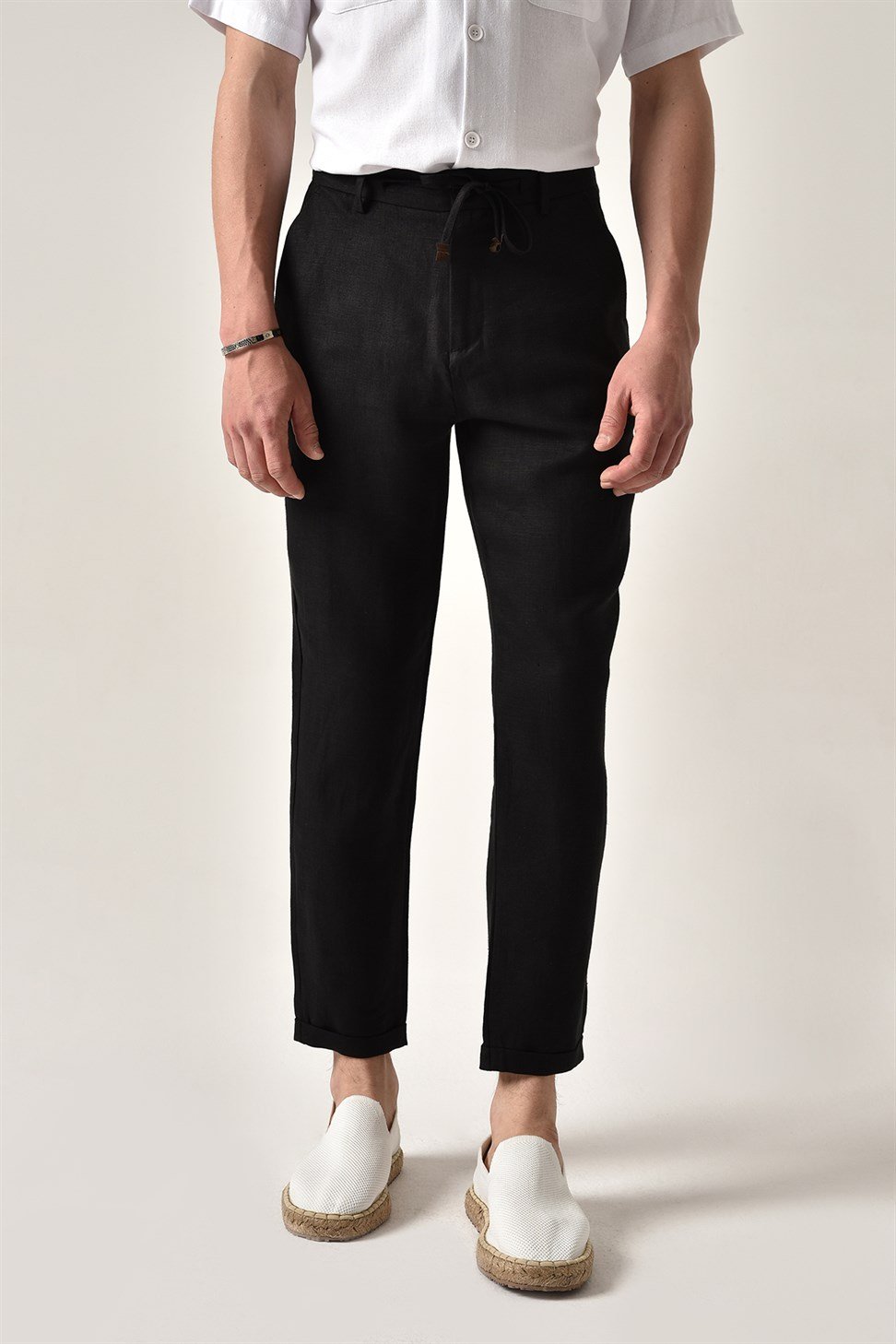 بنطال كتان برباط على الخصر