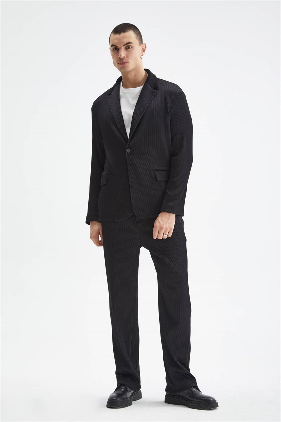 بدلة رجالية مضلعة كبيرة الحجم