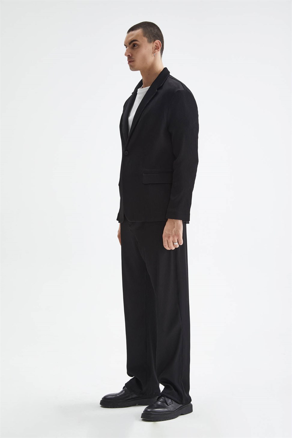 بدلة رجالية مضلعة كبيرة الحجم