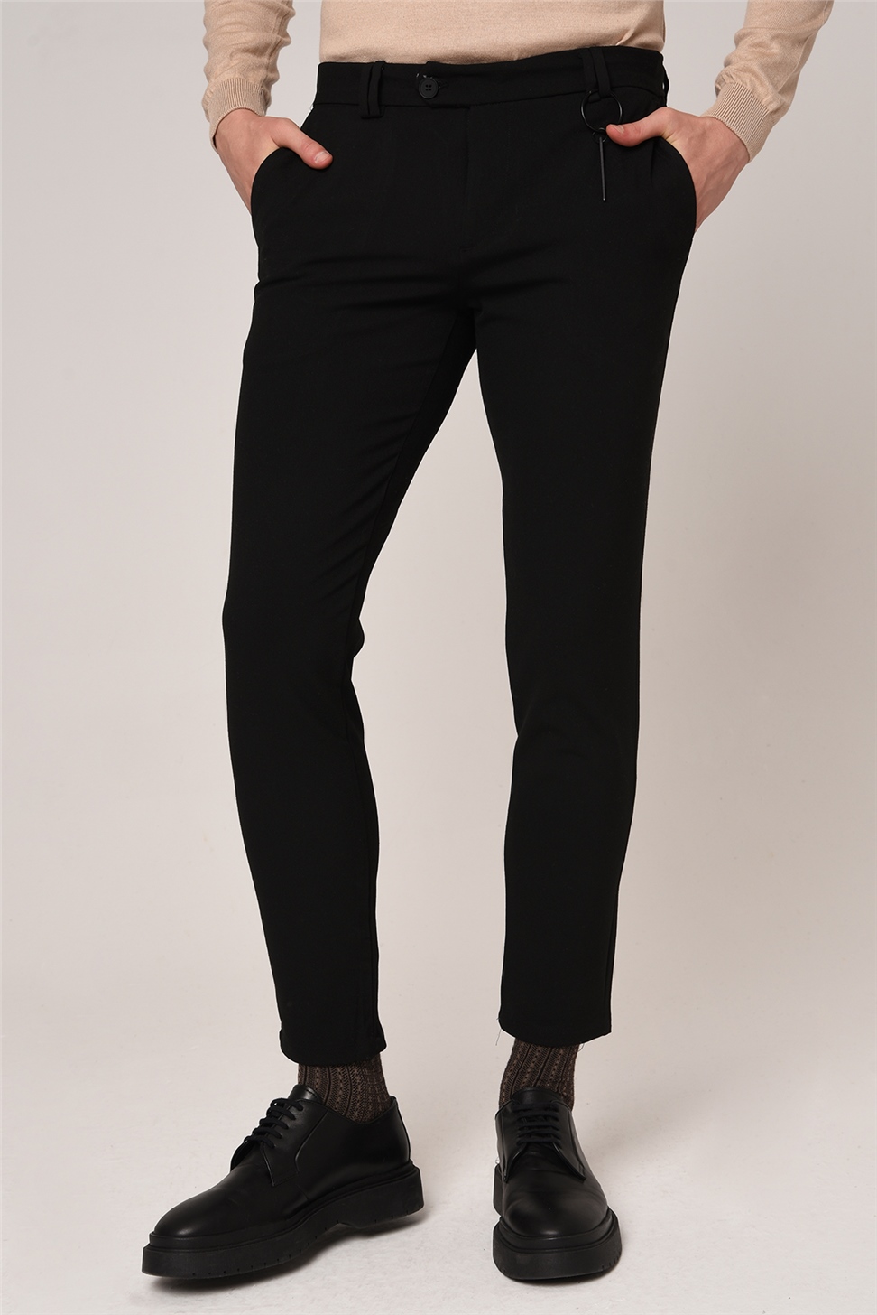 بنطال قطني بقصة ضيقة للرجال