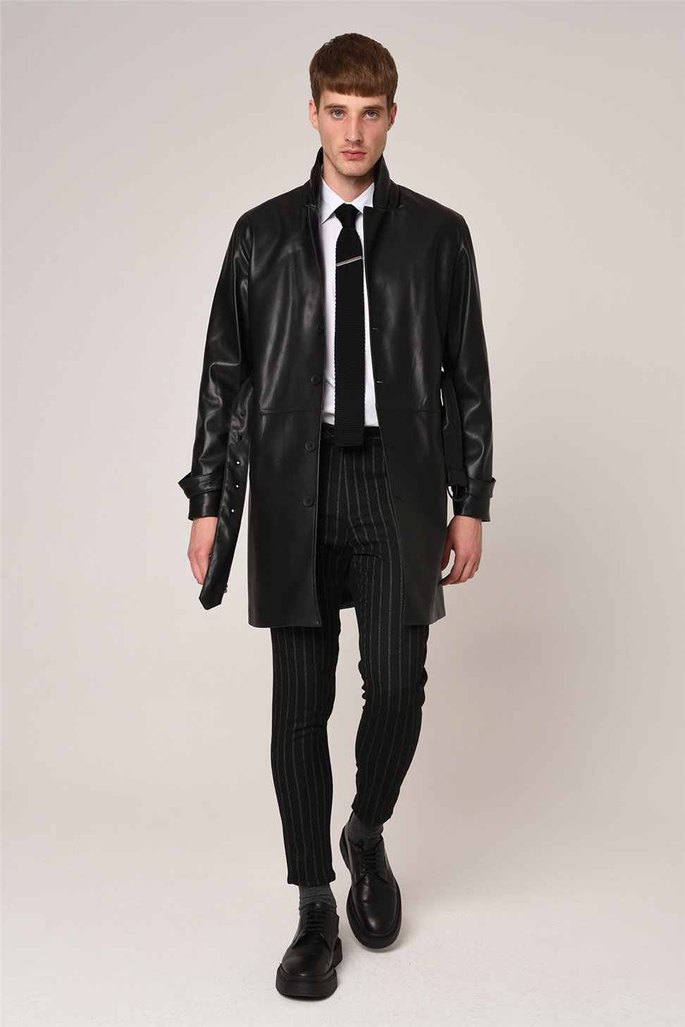 بنطلون مخطط بقصة ضيقة للرجال