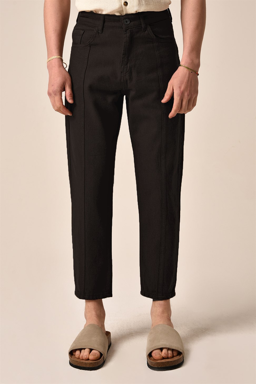 بنطال مخطط مفصل