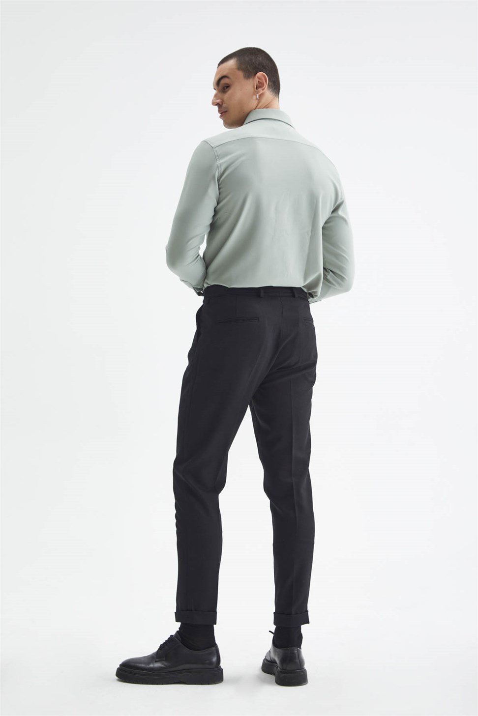 بنطلون مطوي بحزام عالي الخصر