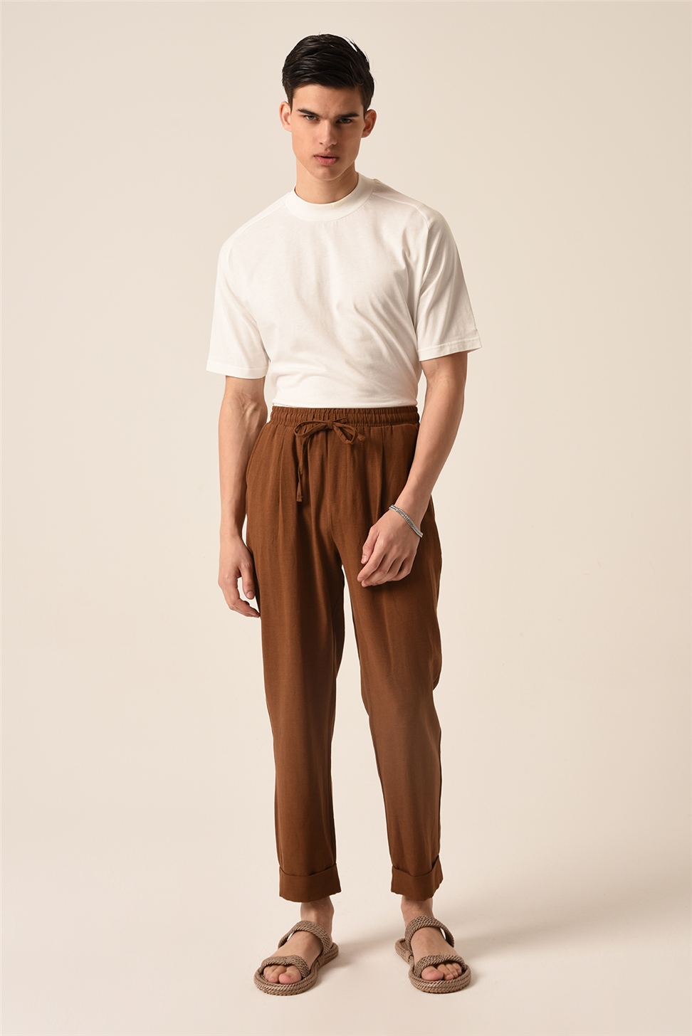 بنطال رياضي من الكتان بربطة خصر