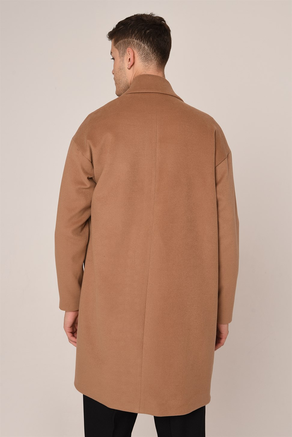 معطف رجالي كبير الحجم