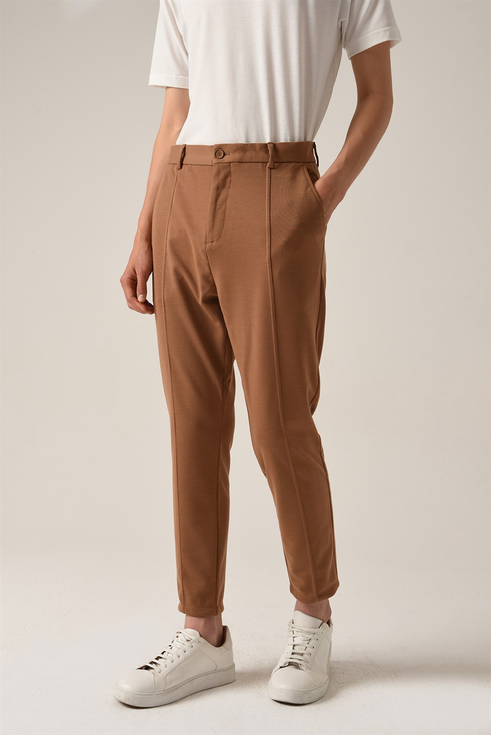 بنطال مخطط بقصة عادية للرجال