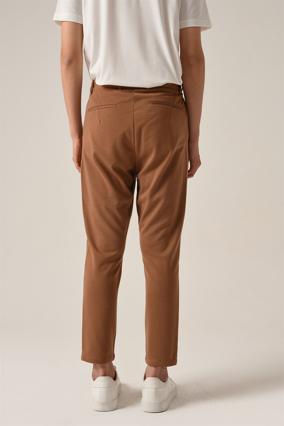 بنطال مخطط بقصة عادية للرجال