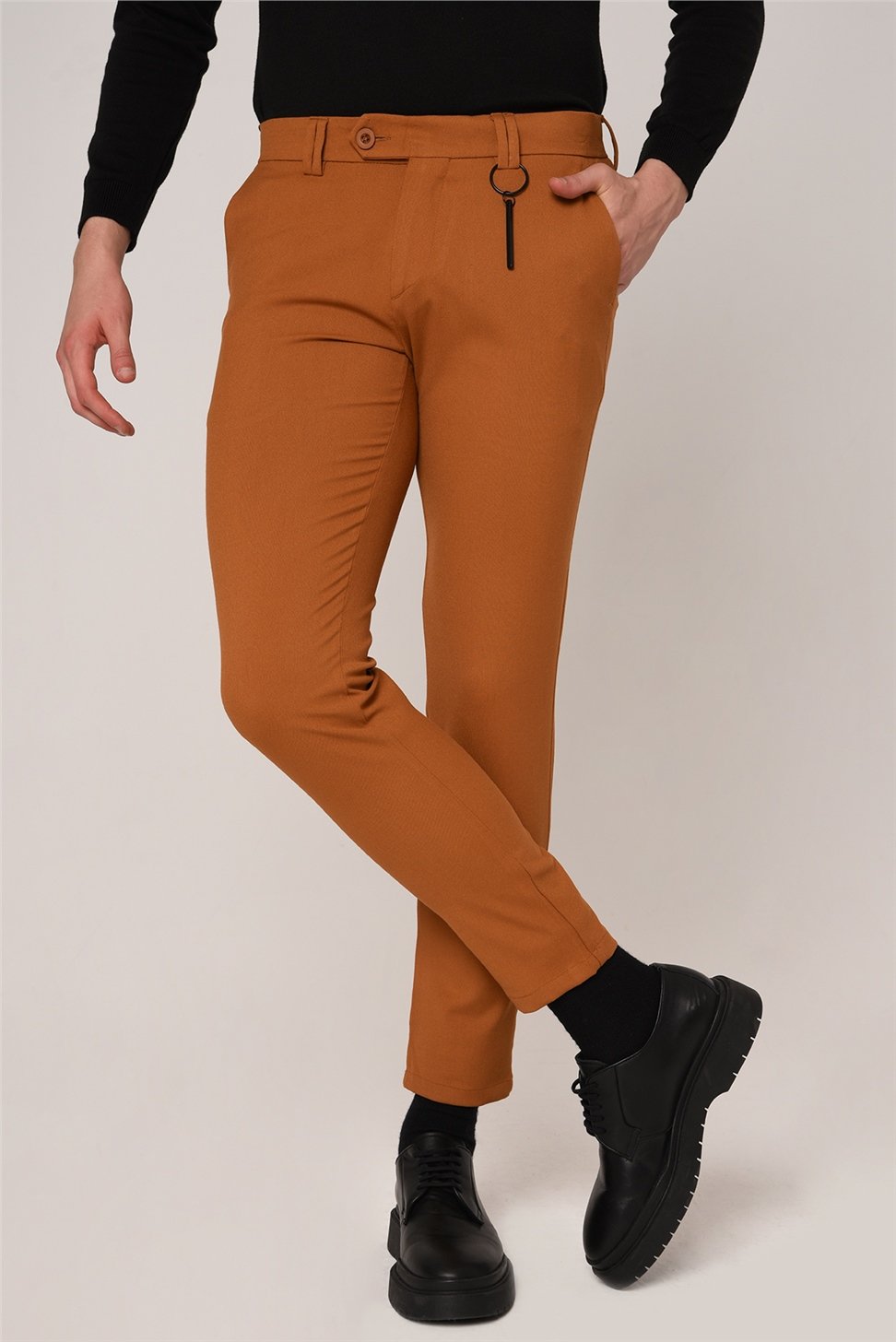 بنطال قطني بقصة ضيقة للرجال