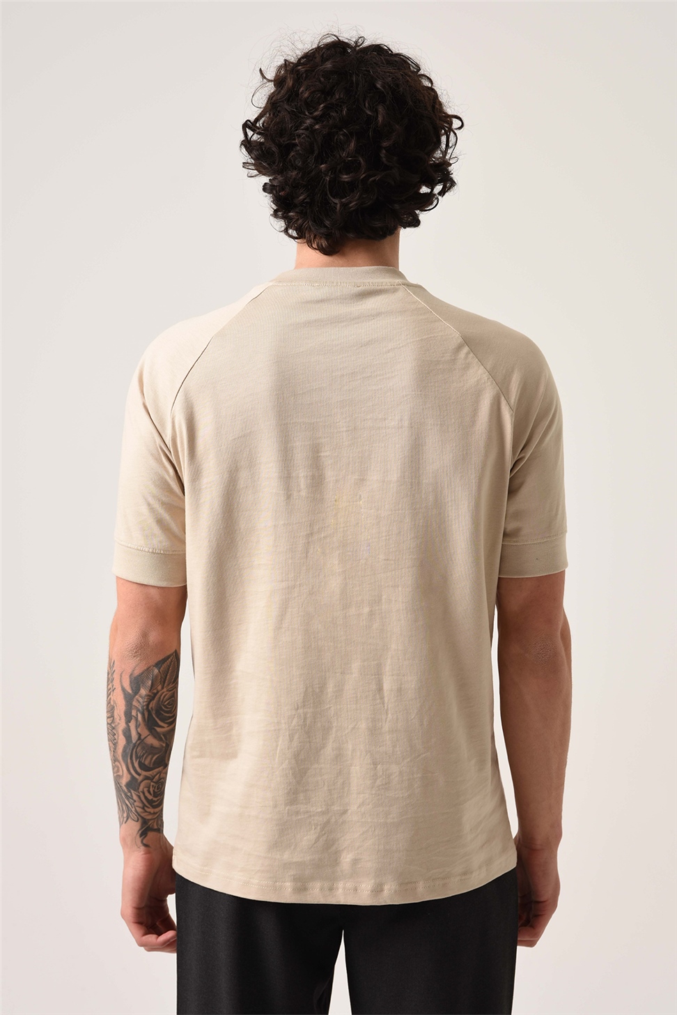 تي شيرت أنطاكية كبير الحجم مطبوع