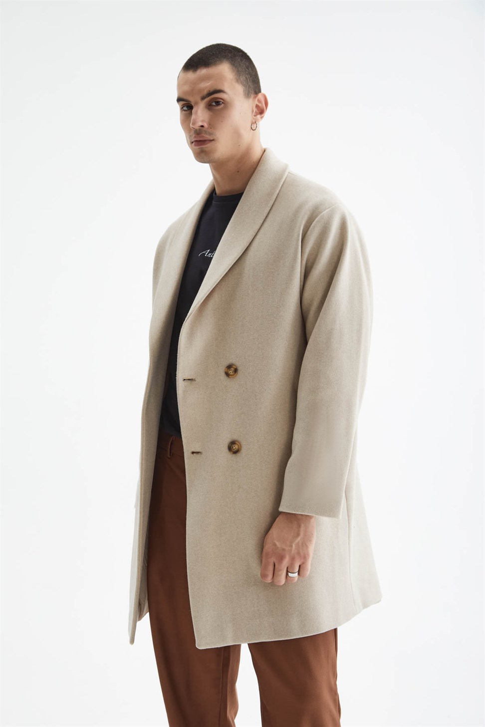 معطف رجالي كبير الحجم بياقة شال وصدر مزدوج