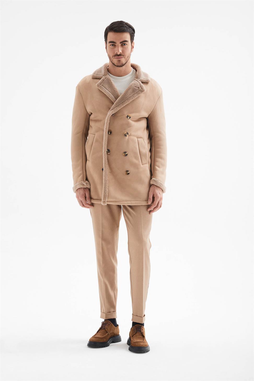 معطف صوفي للرجال من الداخل وياقة