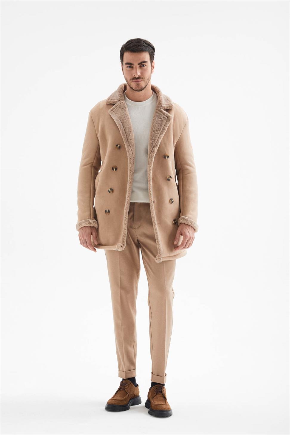 معطف صوفي للرجال من الداخل وياقة