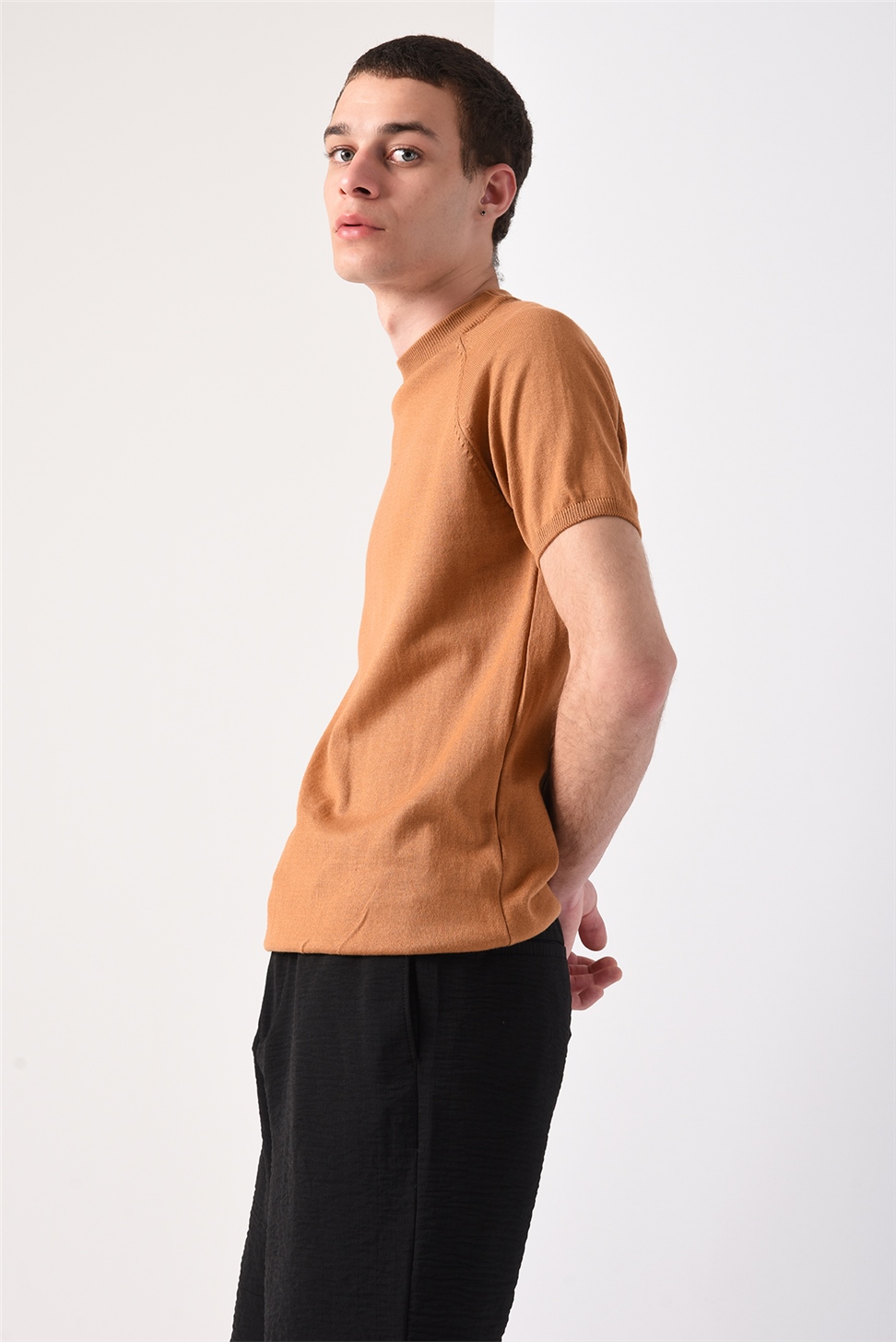 تي شيرت تريكو نصف الياقة المدورة