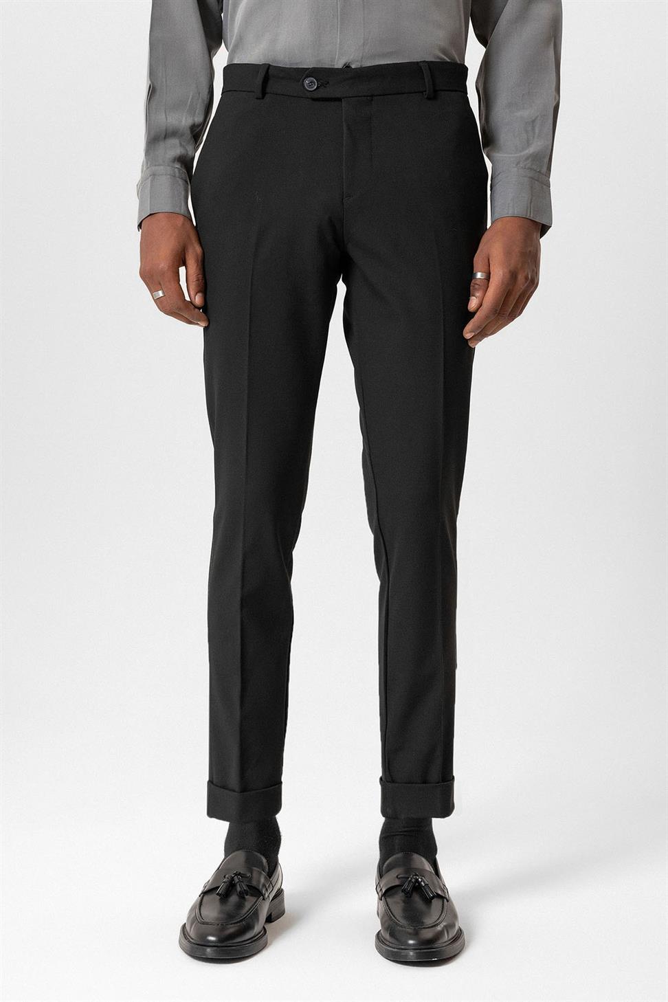 بنطال رجالي بقصة عادية بساقين