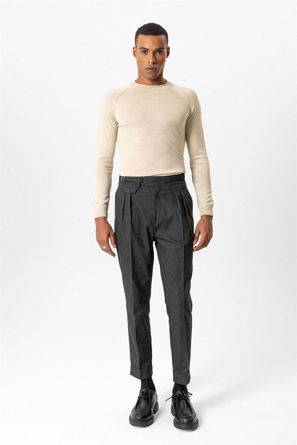 طاقم الرقبة سترة تريكو سليم صالح