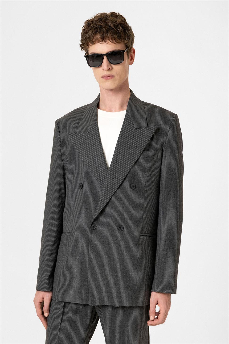 سترة بليزر رجالية مريحة بخطوط مزدوجة