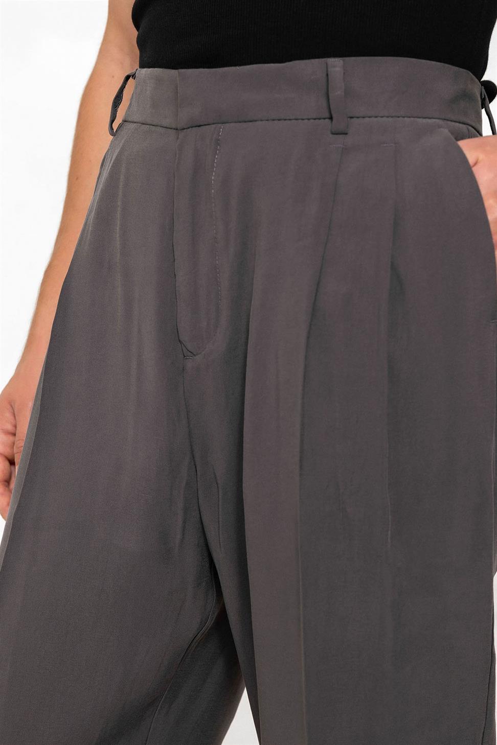 بنطلون رجالي فضفاض ذو ثنيات عالية الخصر للرجال