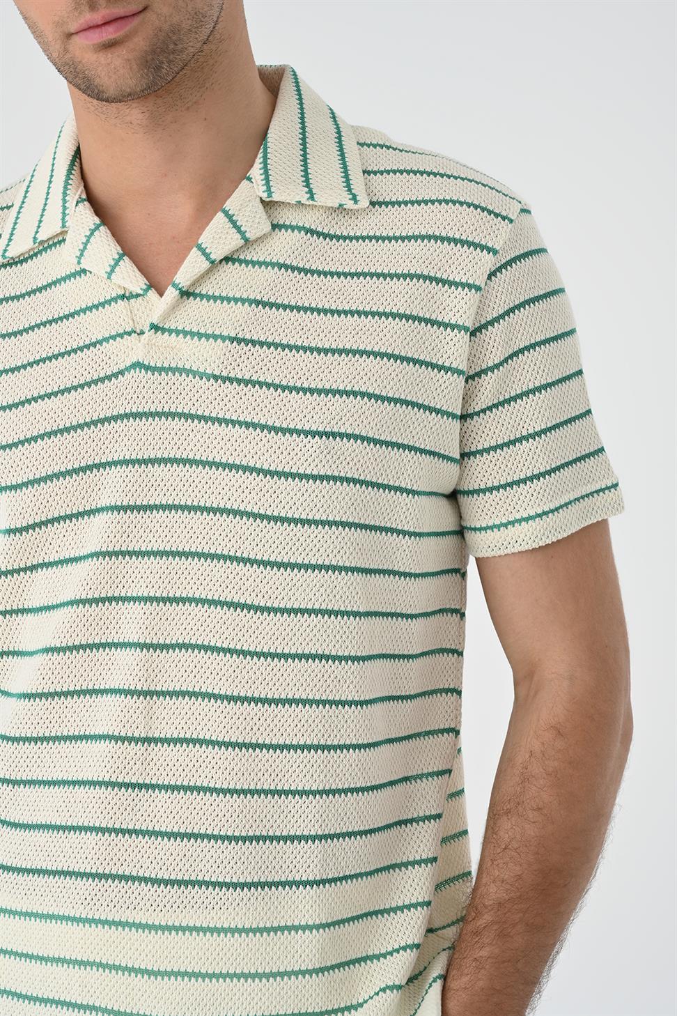 منقوشة طوق مخطط سليم صالح تي شيرت